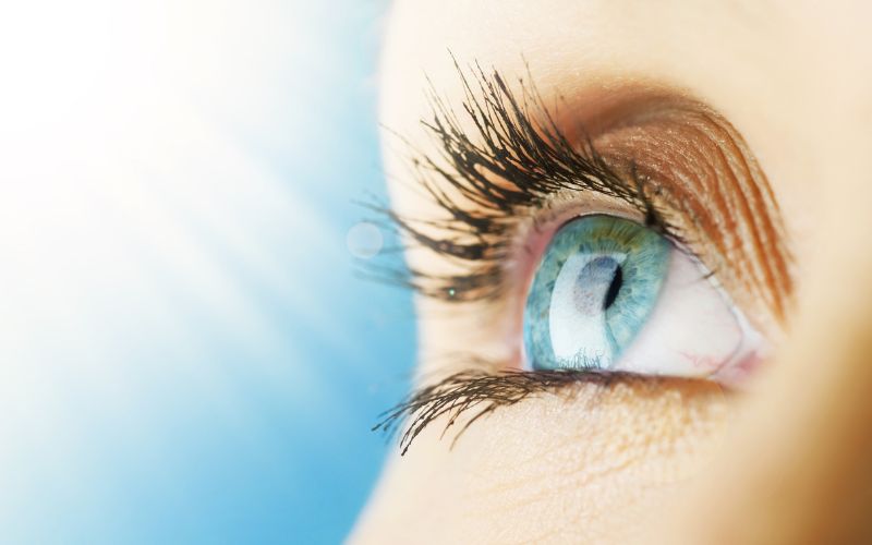Ảnh hưởng đến thị lực và gây ra các bệnh về mắt